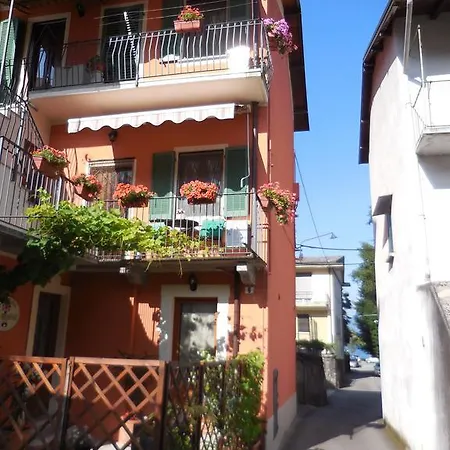 לינה וארוחת בוקר Ca' Melia *